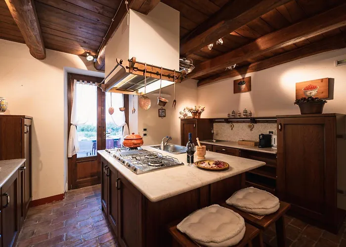 Adele - Historic Dimora With Pool & Sea View