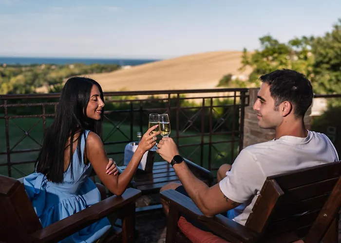 Adele - Historic Dimora With Pool & Sea View 세니갈리아